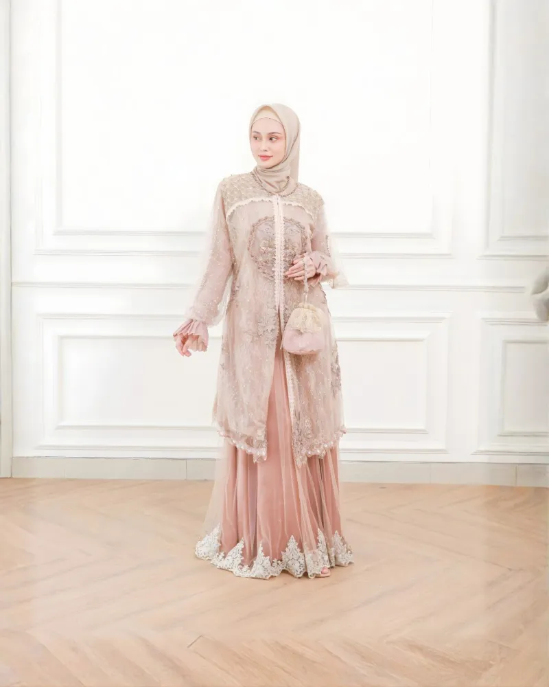 Eclat Crown Dress