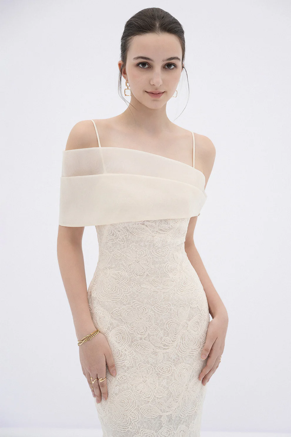 Eira Lace Dress - Image 2