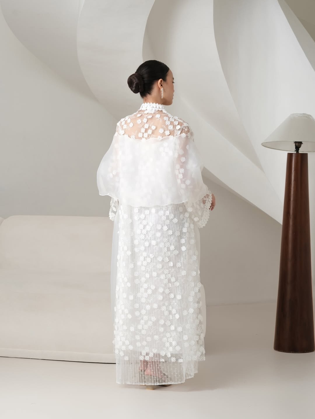 Kaluna In White - Image 2