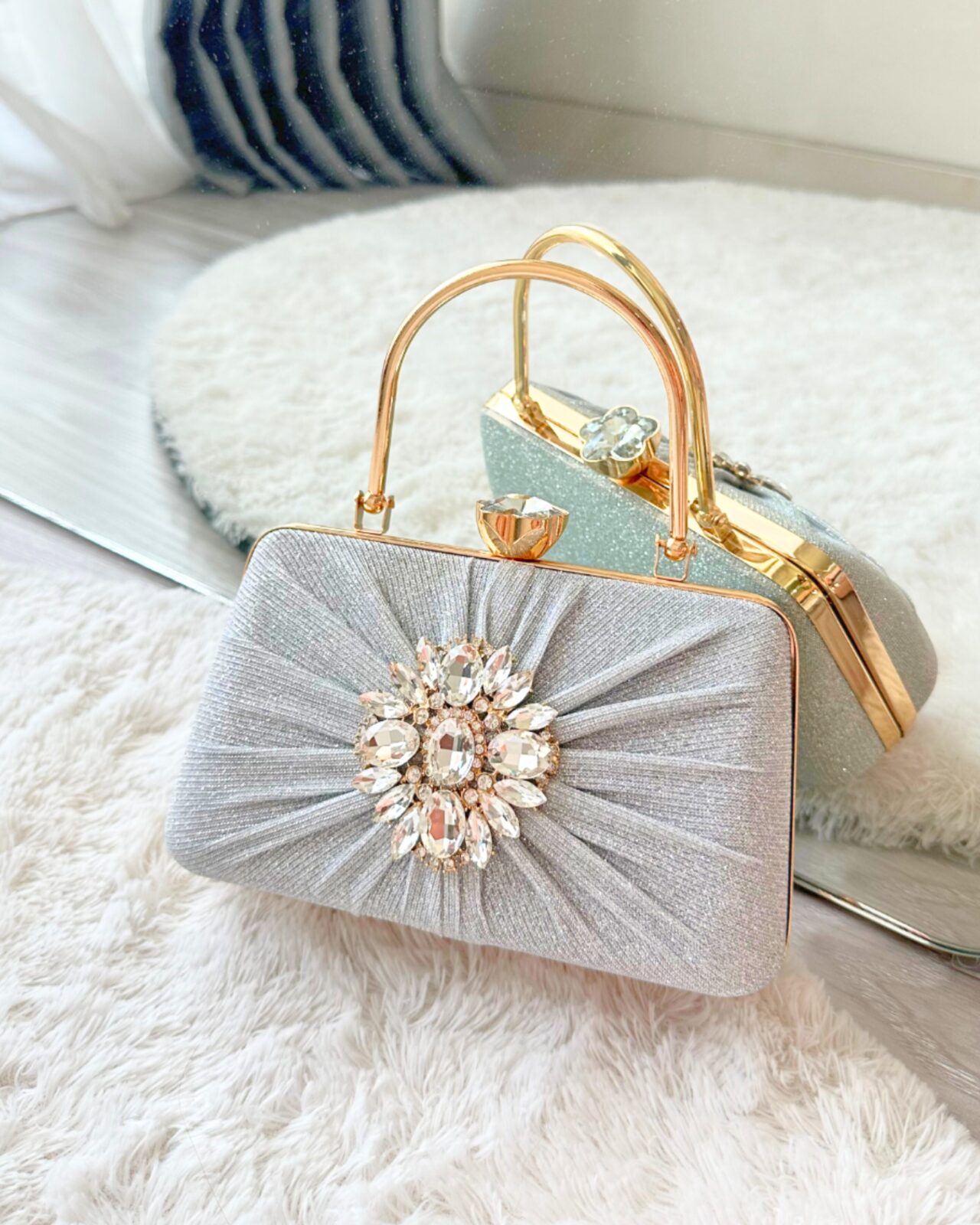 Daphne Clutch