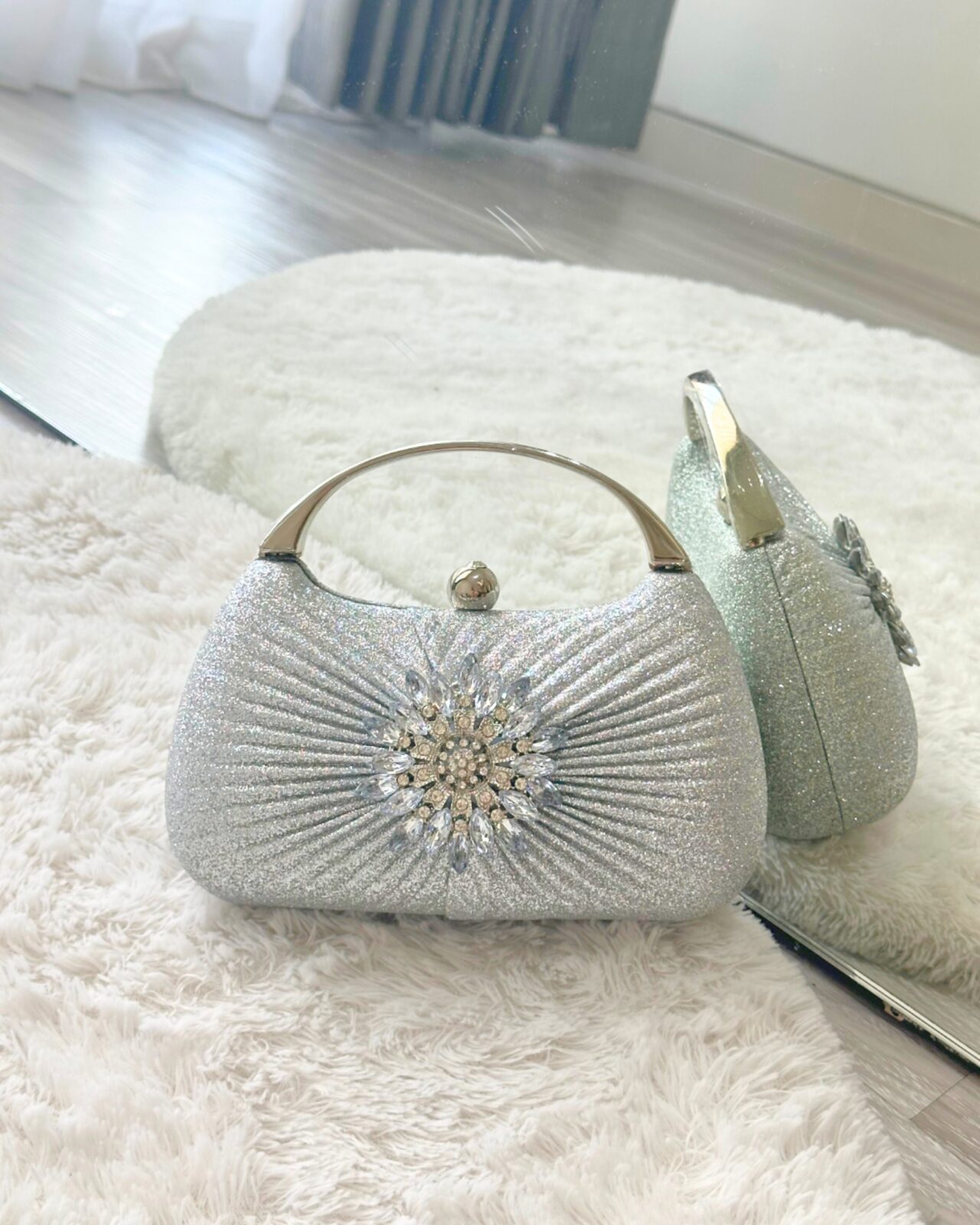 Glow Clutch