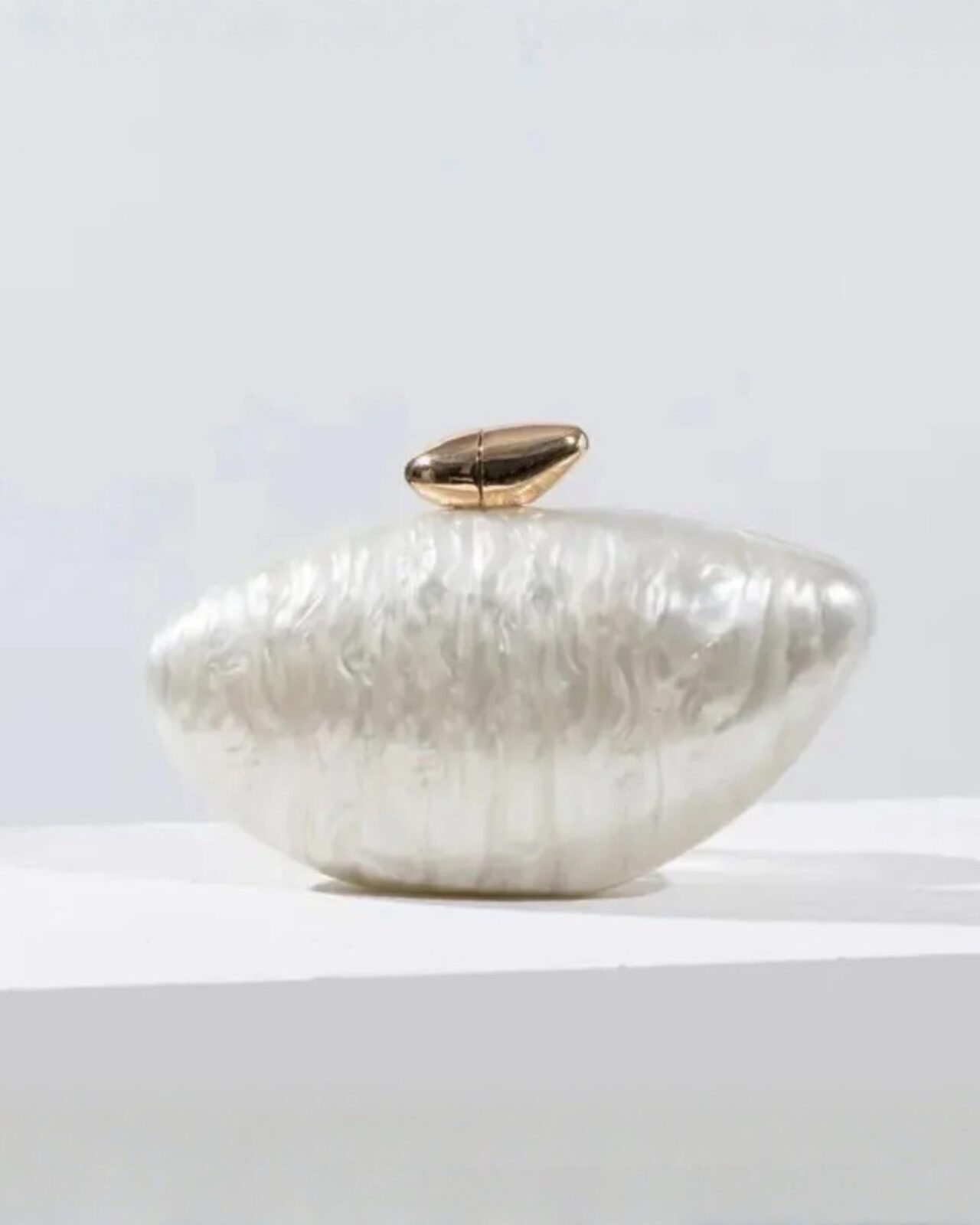 Pearl Clutch