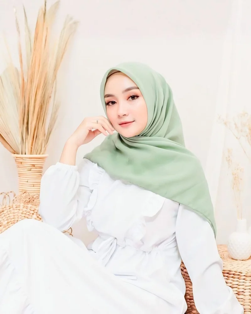 Hijab Paris Segiempat