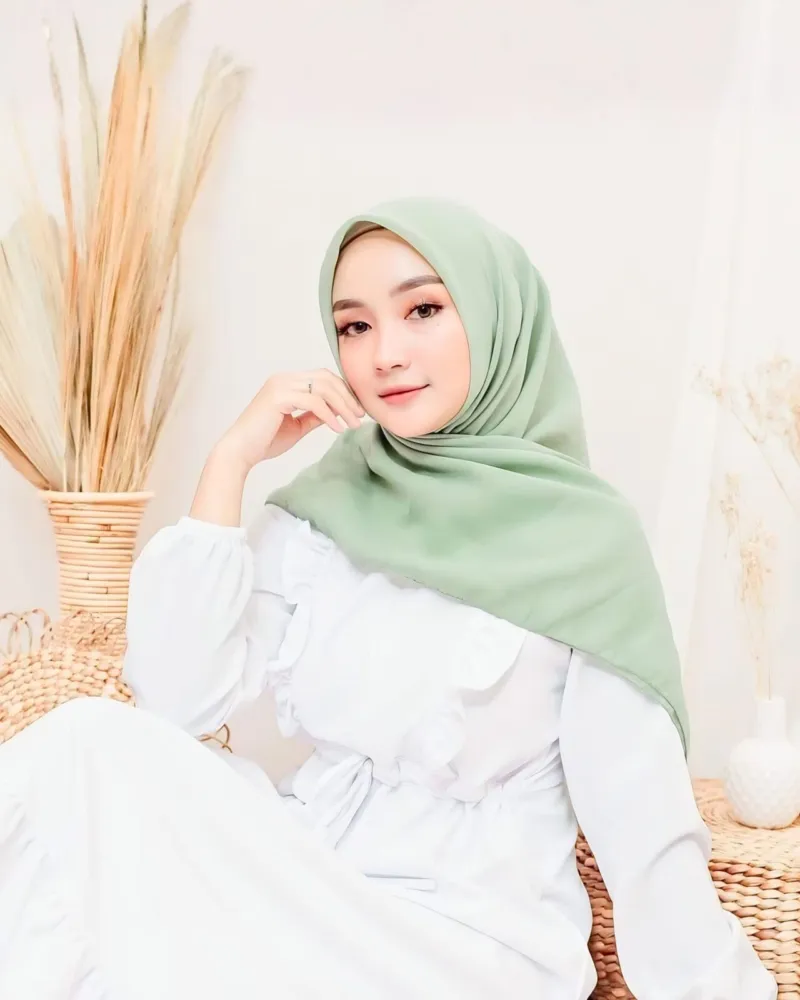Hijab Paris Segiempat