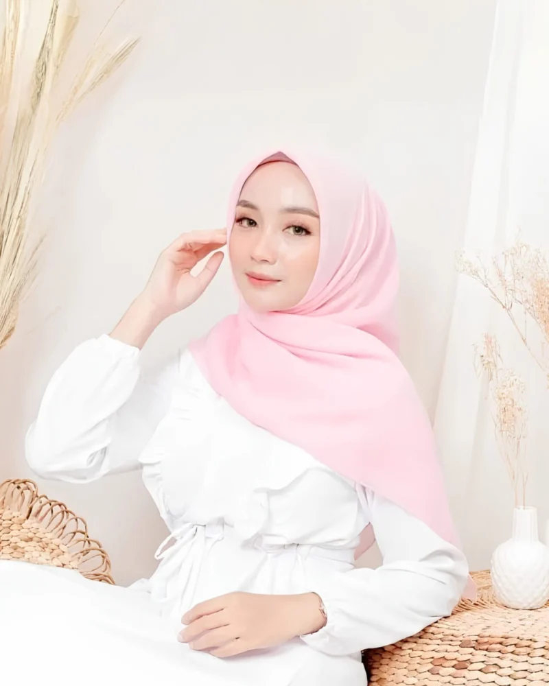 Hijab Paris Segiempat