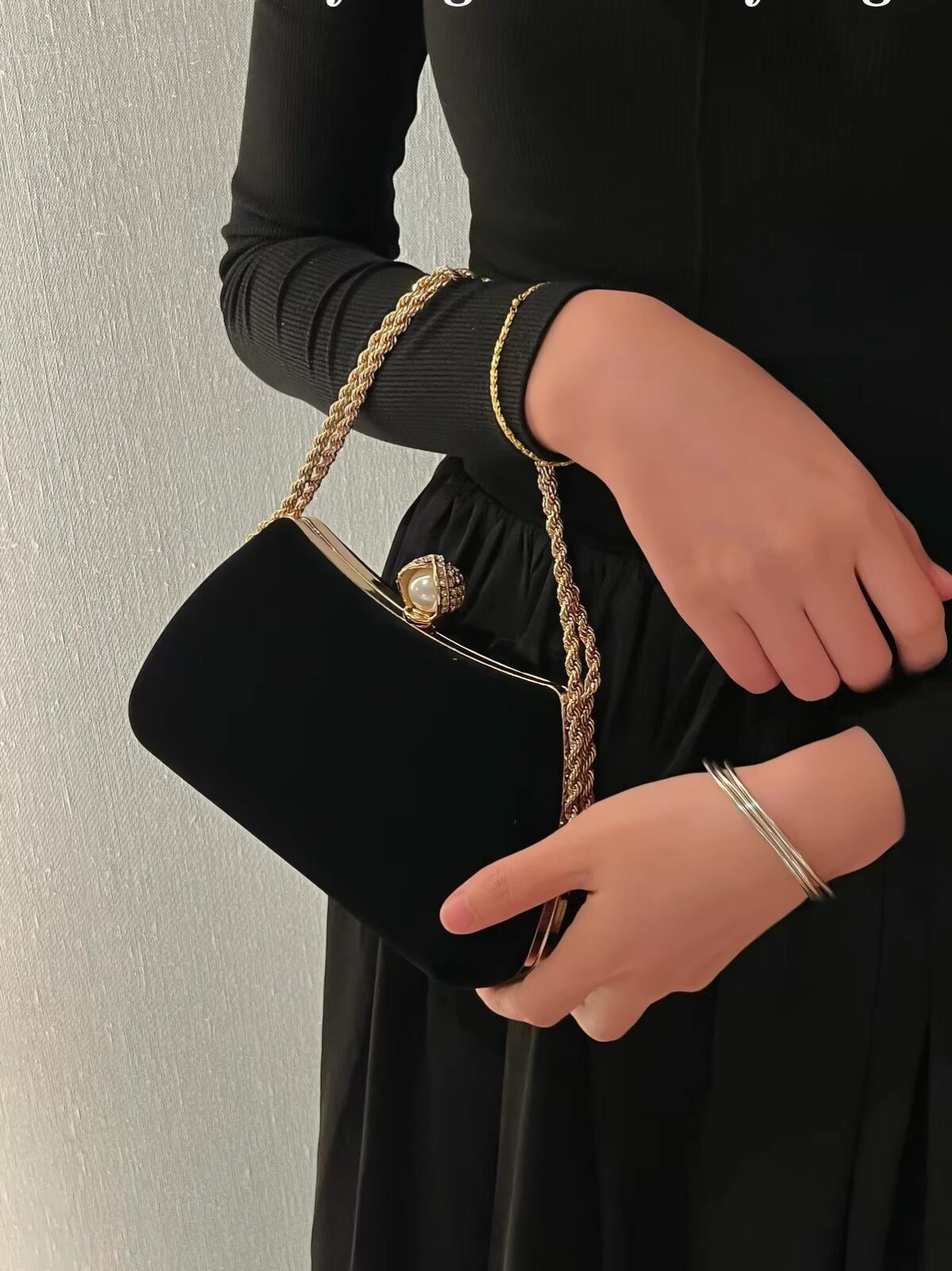 Iris Clutch